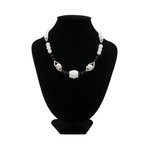 SARAWAK BEADS NECKLACE (BLACK & WHITE)
